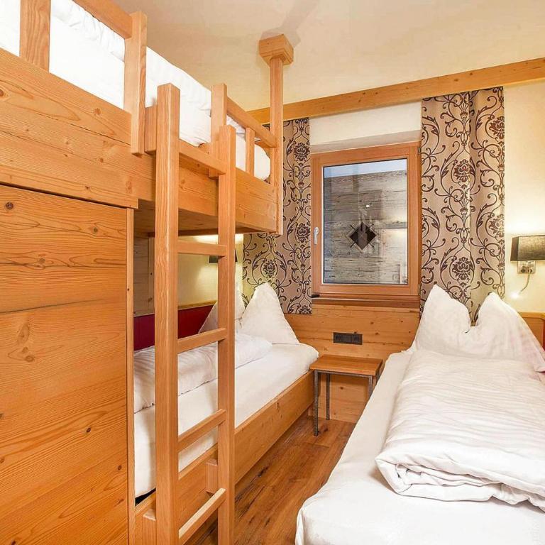 Chalet in Königsleiten with Mountain Views & Spa - Superior Chalet - 19