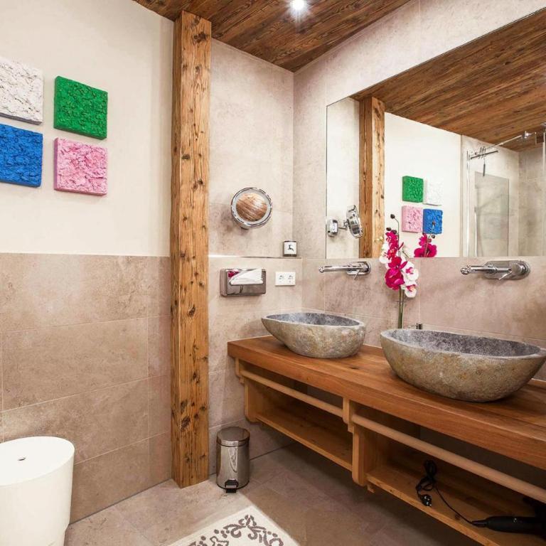 Chalet in Königsleiten with Mountain Views & Spa - Superior Chalet - 11