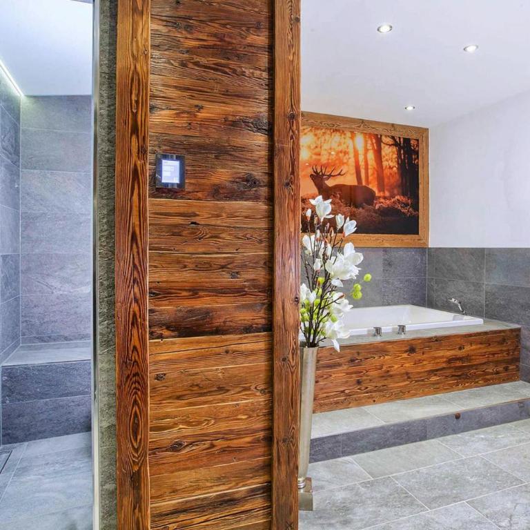 Chalet in Königsleiten with Mountain Views & Spa - Superior Chalet - 18