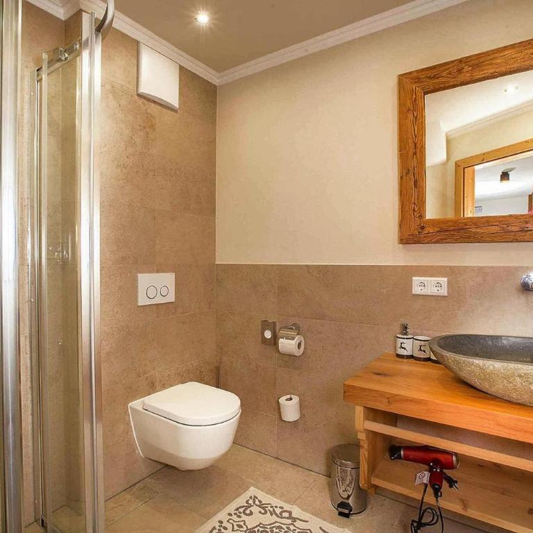 Chalet in Königsleiten with Mountain Views & Spa - Superior Chalet - 7