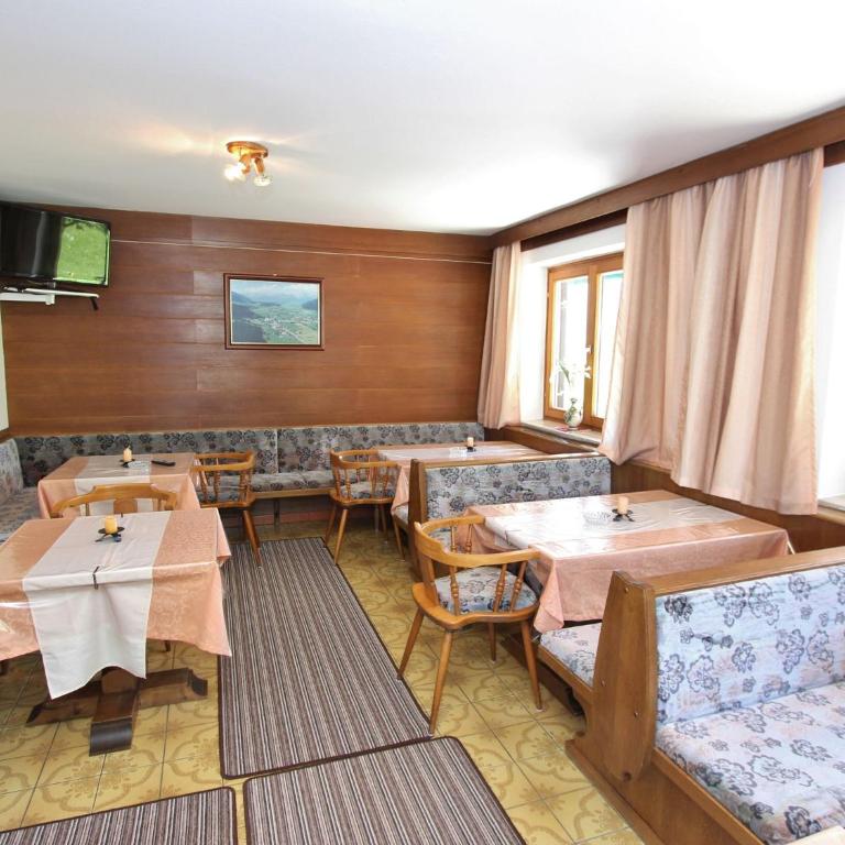 Apartment in Maishofen near Ski Slopes - Apartment mit 4 Schlafzimmern - 5