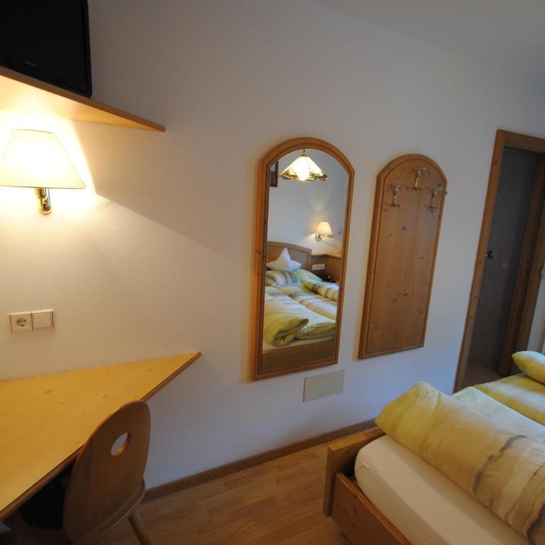 Pension Mirandola - Camera Matrimoniale con Balcone - 2