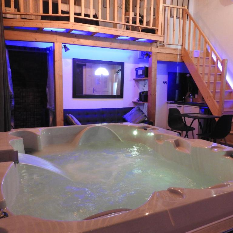 Love room "Nuit Blanche" - spa - Apartment mit 1 Schlafzimmer - 20