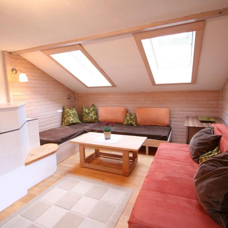 Chalet in Hopfgarten near Ski Lift - Apartment mit 7 Schlafzimmern - 2