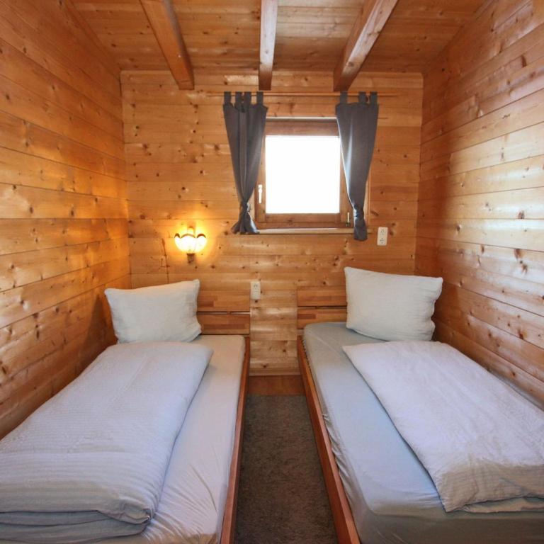 Apartment in Kaltenbach near Ski Lift - Three-Bedroom Apartment - 8