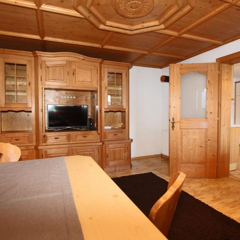 Apartment in Kaltenbach near Ski Lift - Three-Bedroom Apartment - 11