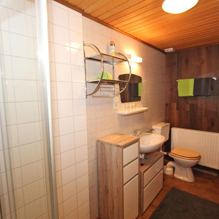 Apartment in Kaltenbach near Ski Lift - Three-Bedroom Apartment - 18