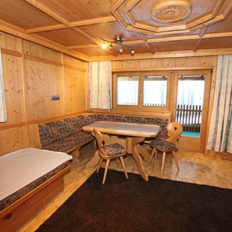 Apartment in Kaltenbach near Ski Lift - Three-Bedroom Apartment - 6