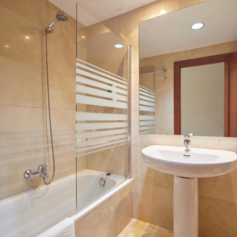 Iraipe Logroño Hotel - Habitación Doble con cama grande - 11