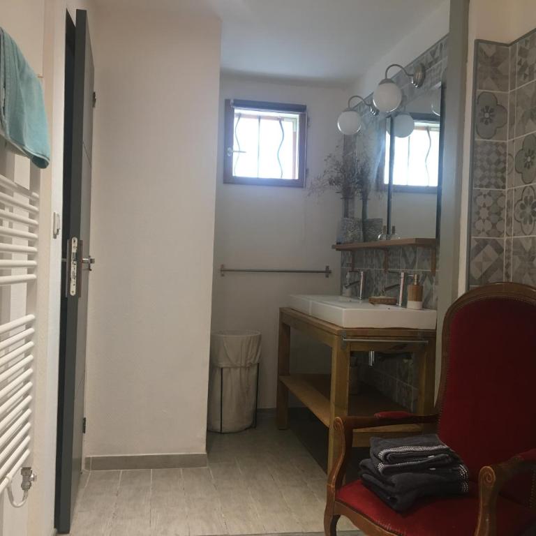 Maison avec terrasse à Arles, Provence - Three-Bedroom House - 31