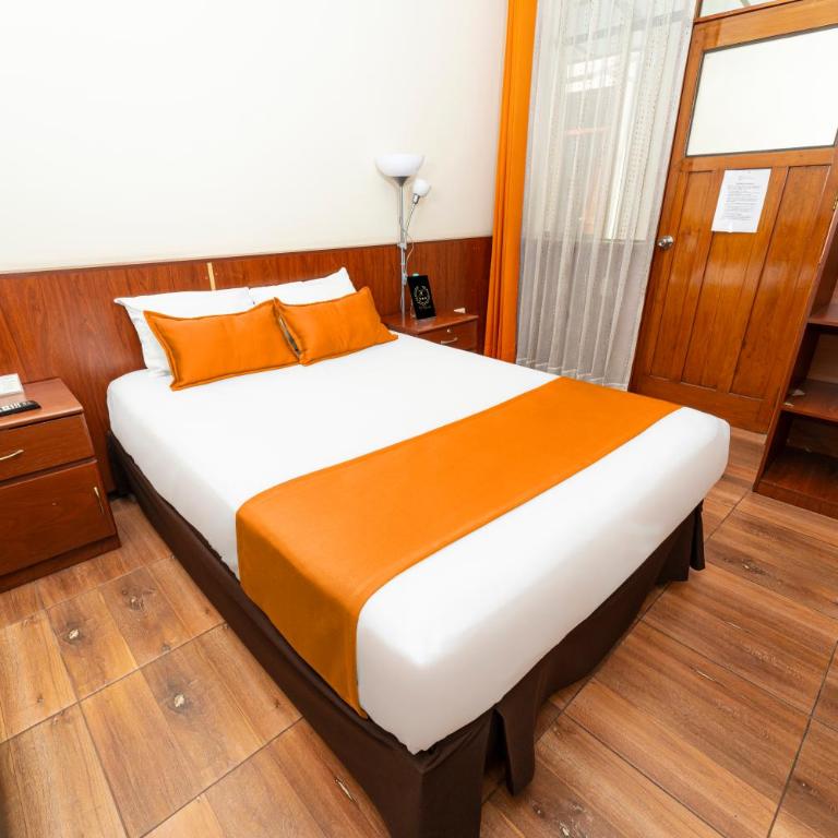 Hotel El Turista - Single Room with Private Bathroom - 1