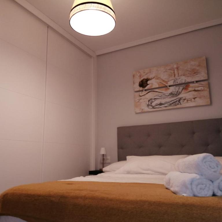 Lugar especial, gran patio, junto al ayuntamiento - Two-Bedroom Apartment - 15