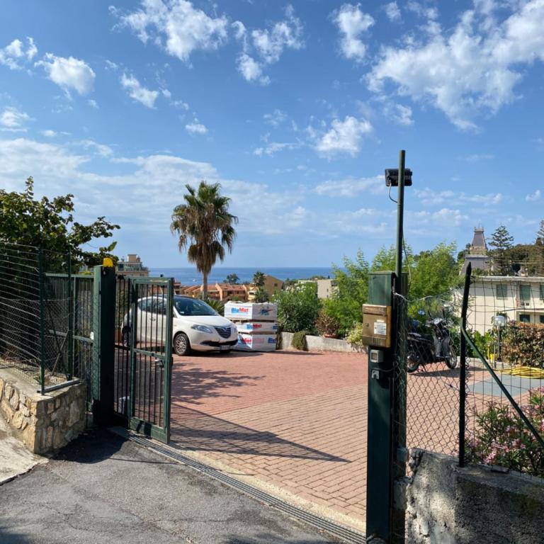 CASA MIMOSA: relax, vista mare, parcheggio gratis - Appartamento con 1 Camera da Letto - 4