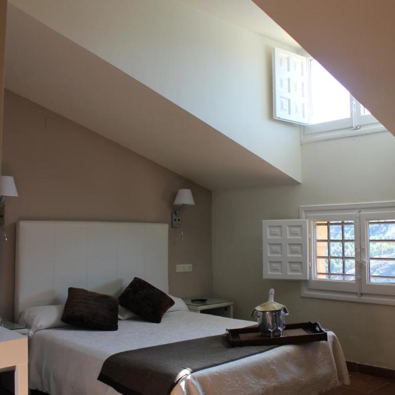 Hotel Leonor de Aquitania - Habitación Doble con vistas - 1 o 2 camas - 12