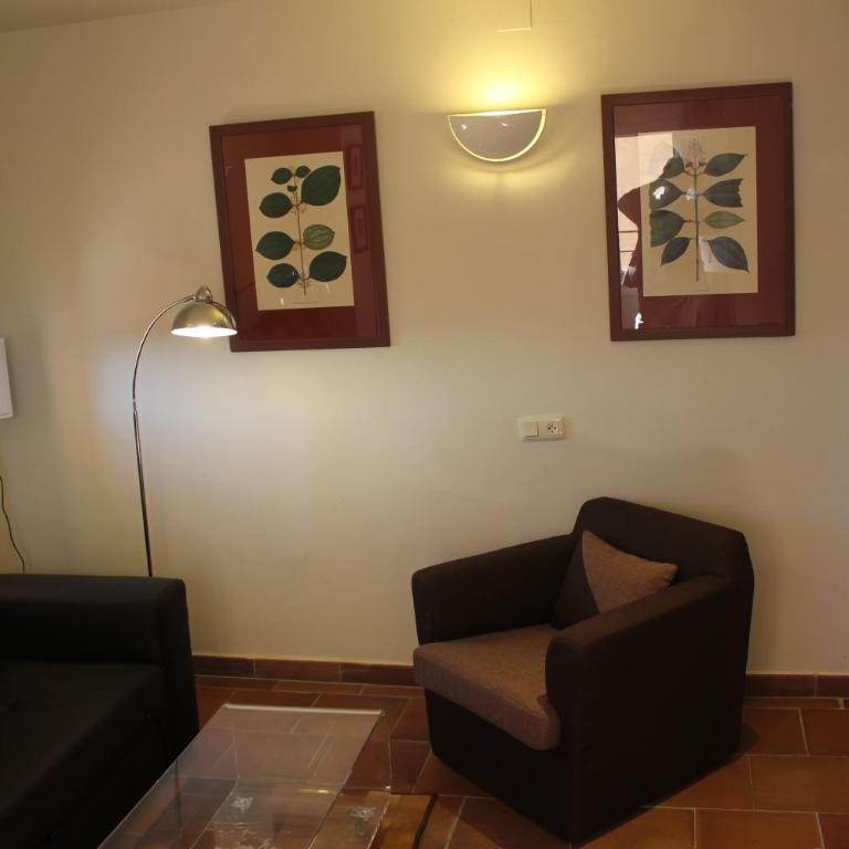 Hotel Leonor de Aquitania - Habitación doble con salón - 2