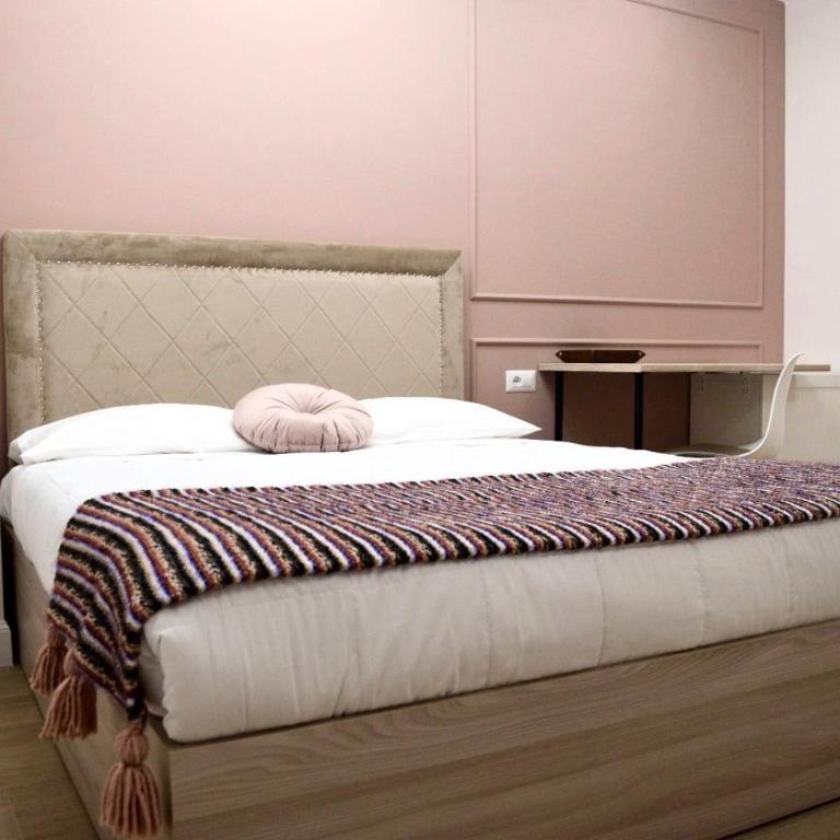 Guest House Dema Vatican Suites - Camera Matrimoniale Deluxe con Doccia - 2
