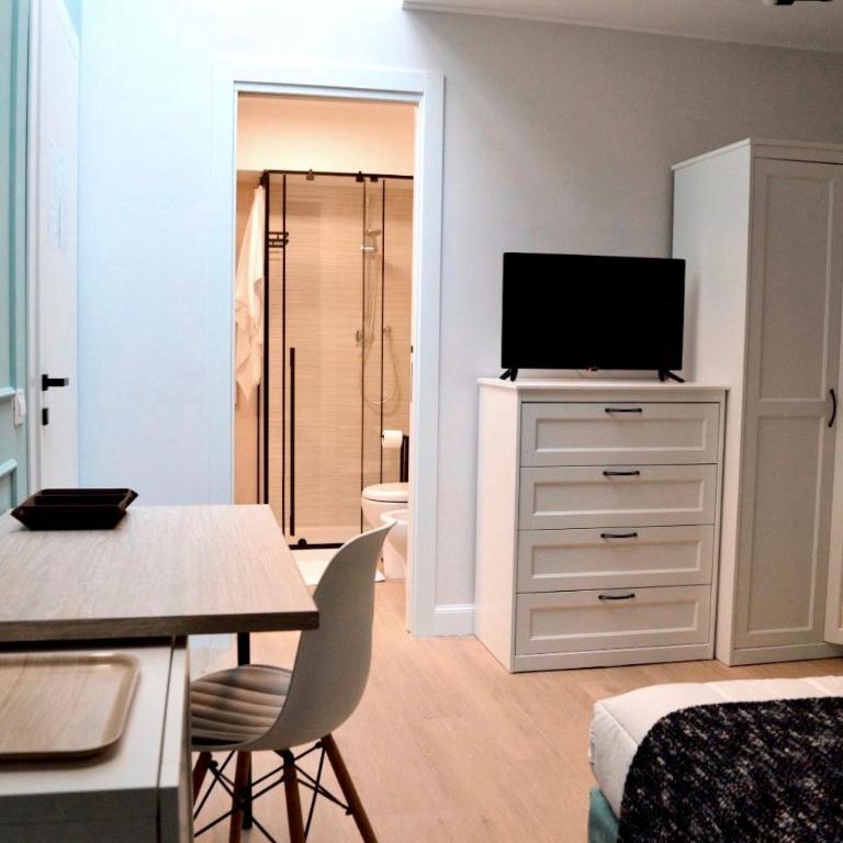 Guest House Dema Vatican Suites - Camera Matrimoniale Deluxe con Doccia - 2