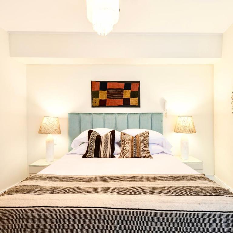 ✶ Maras Residence ✶ LUXURY Rooftop Pool & Grill - Three-Bedroom Apartment - 32