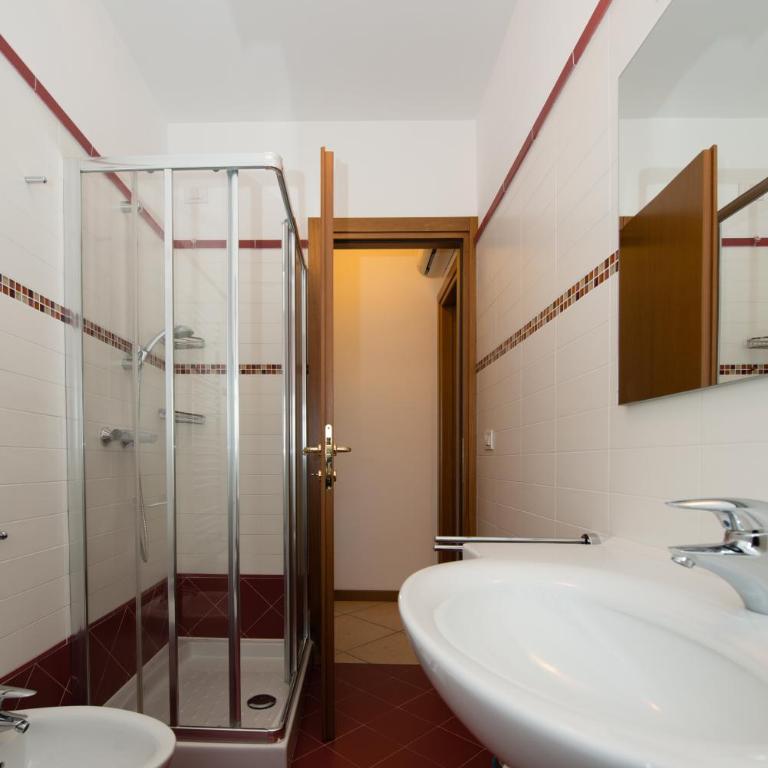 ApartmentsGarda - Canevini Residence - Apartment mit Seeblick - 4