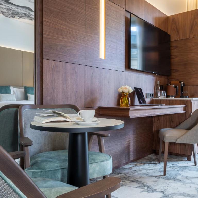 InterContinental Paris Champs Elysées Etoile by IHG - Suite Junior Lit King-Size avec Balcon - 3