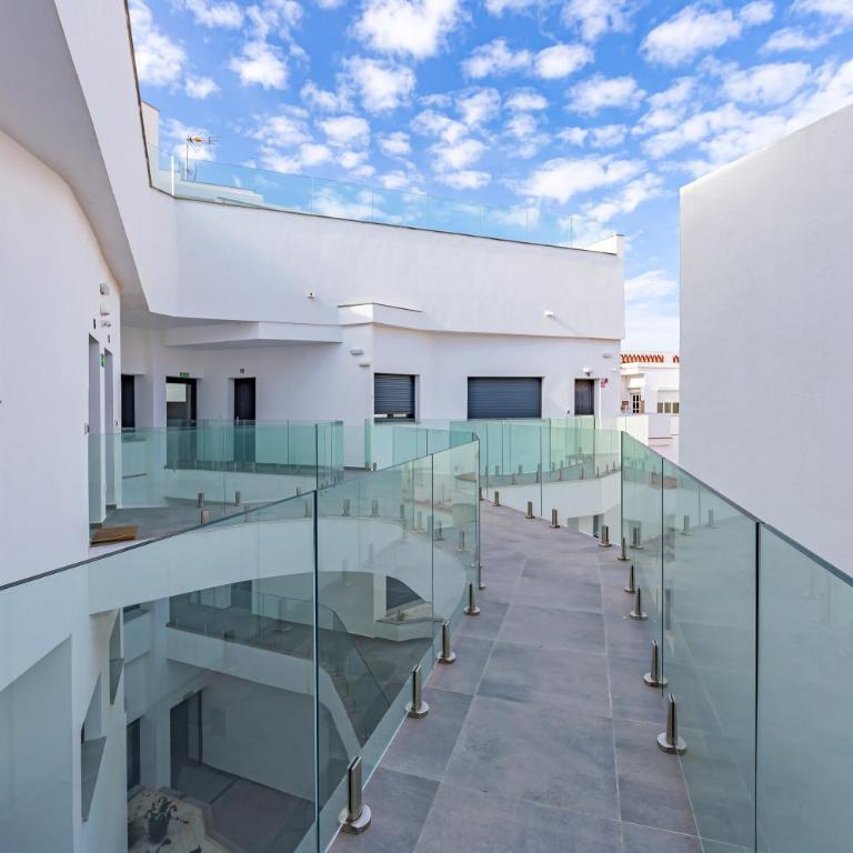 Centre-Terrace, Pool, Parking & Home-Office (WIFI) - Two-Bedroom Apartment - 48