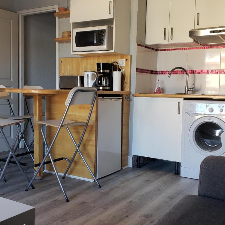 Studio spacieux proche plage. Wi-fi, climatisation - Appartement 1 Chambre - 3