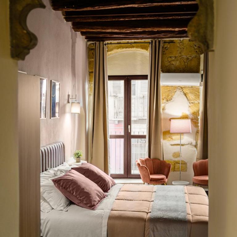 Oisife Apartments - Studio with Balcony - 6