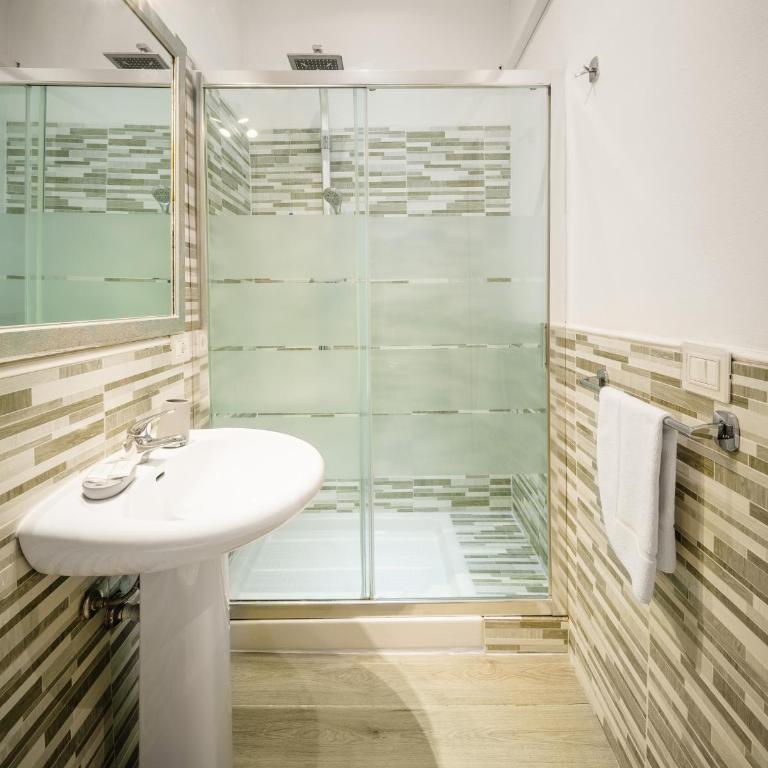 Oisife Apartments - Studio - 5