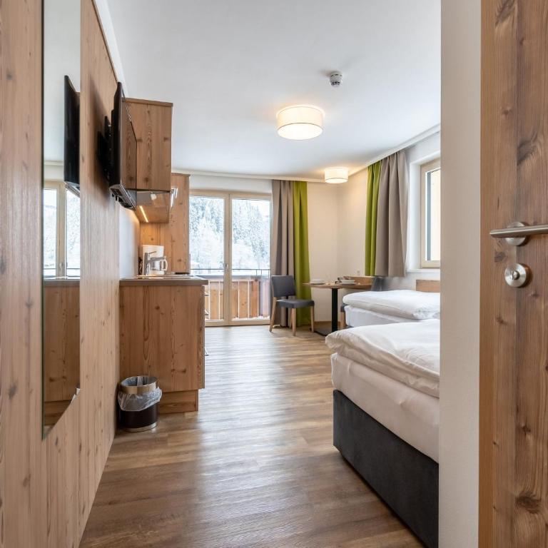 Chalet in Saalbach near Ski Lift and Sauna - Chalet - 9