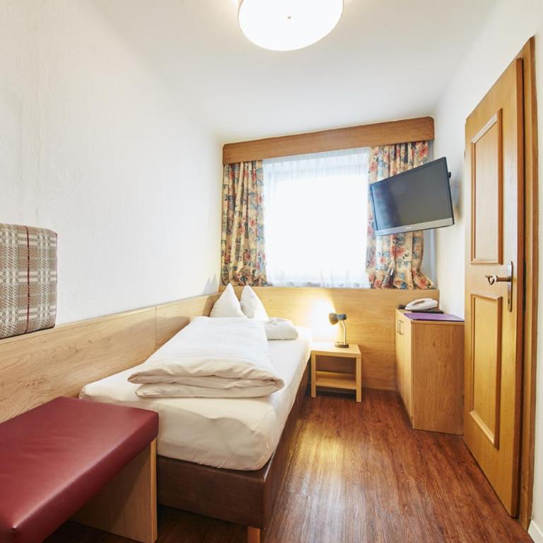 Hotel ALPINA - Single Room - 3
