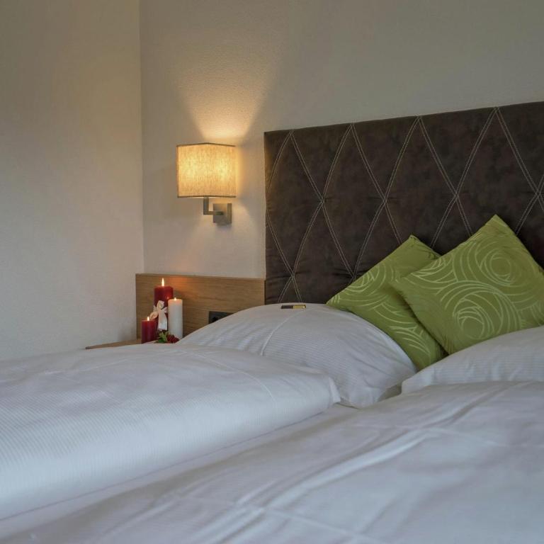 Chalet in Mayrhofen near Penkenbahn Ski Lift - Two-Bedroom Apartment - 11