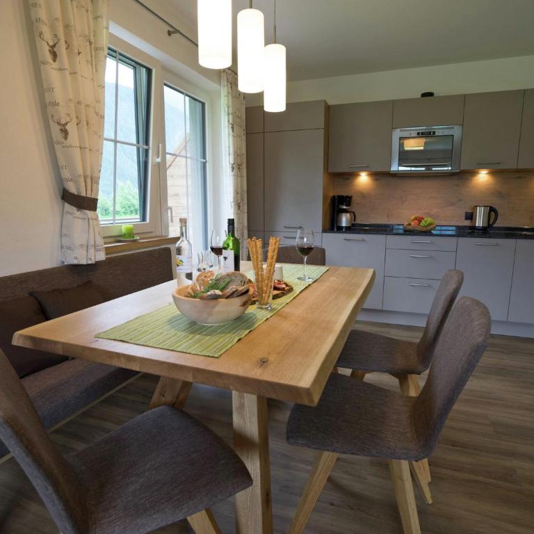 Chalet in Mayrhofen near Penkenbahn Ski Lift - Two-Bedroom Apartment - 6