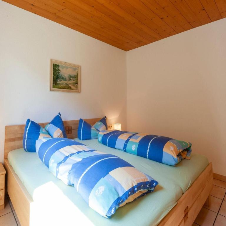 Apartment with garden near hiking trails - Two-Bedroom Apartment - 13