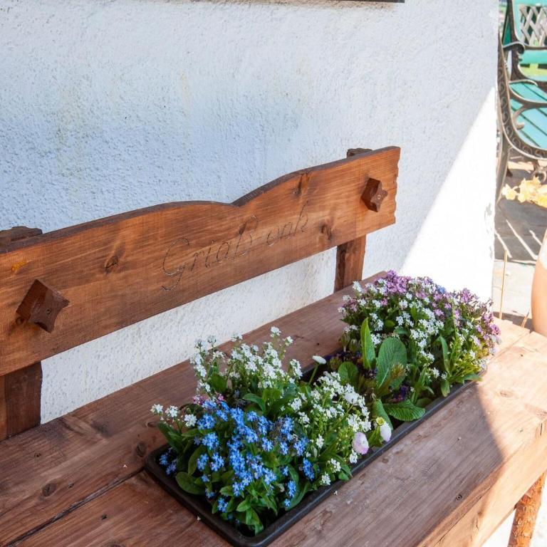 Apartment with garden near hiking trails - Two-Bedroom Apartment - 23