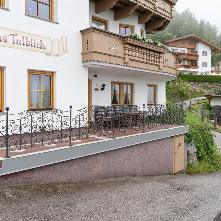 Apartment in Hainzenberg near Ski Lift - Apartment mit 2 Schlafzimmern - 6