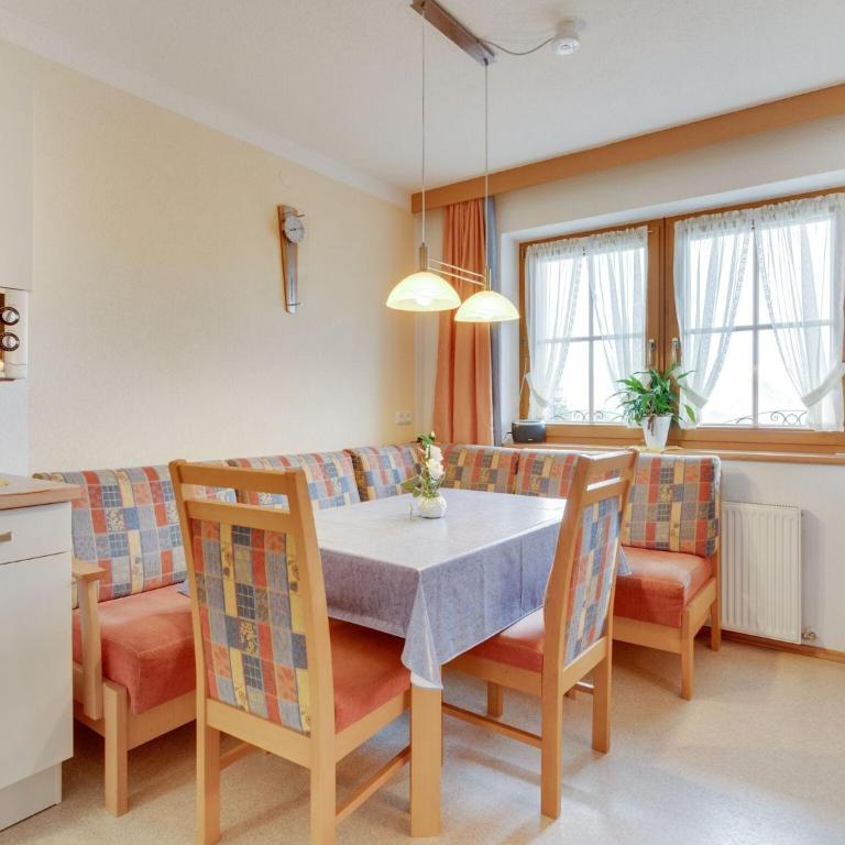 Apartment in Hainzenberg near Ski Lift - Apartment mit 2 Schlafzimmern - 4