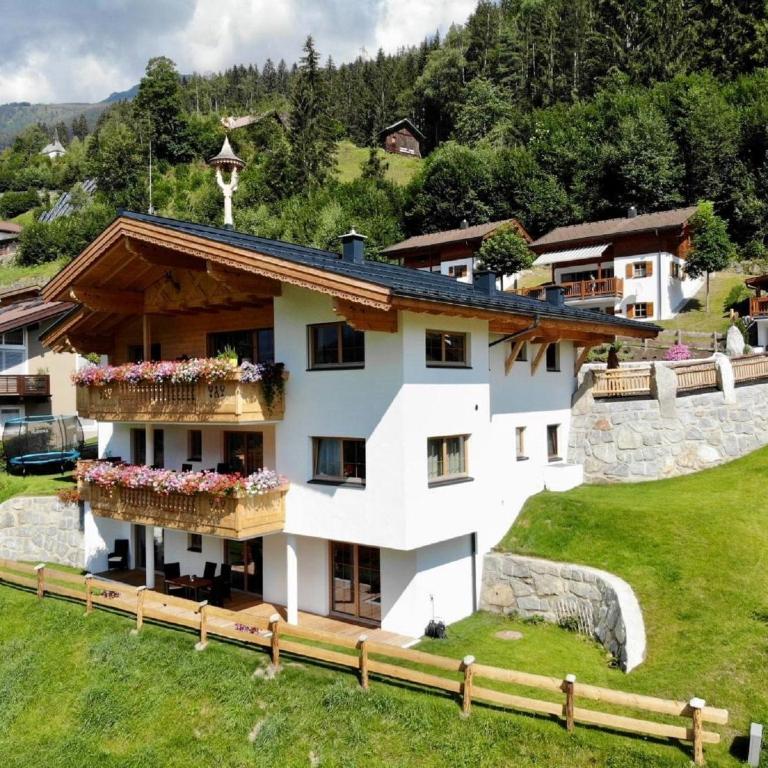Chalet in Wald near Ski Slopes - Appartamento con 5 Camere da Letto - 2