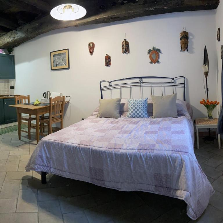 La Casa nei Vicoli: in Centro a Due Passi dal Lago - Appartamento con 1 Camera da Letto - 1
