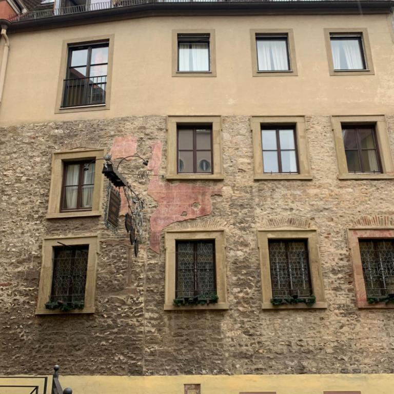 Zentrale Altstadtwohnung im historischen Riemenschneiderhaus - Apartment mit 1 Schlafzimmer - 17