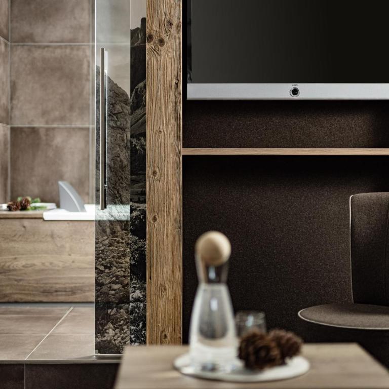 Boutique & Fashion Hotel Maciaconi - Gardenahotels - Suite Deluxe - 18