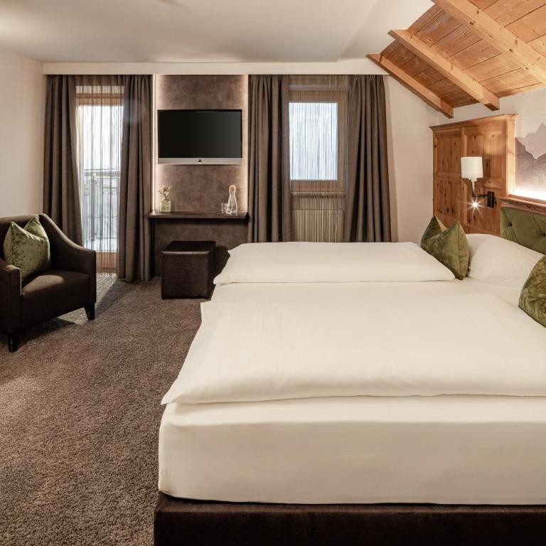 Boutique & Fashion Hotel Maciaconi - Gardenahotels - Suite - 9