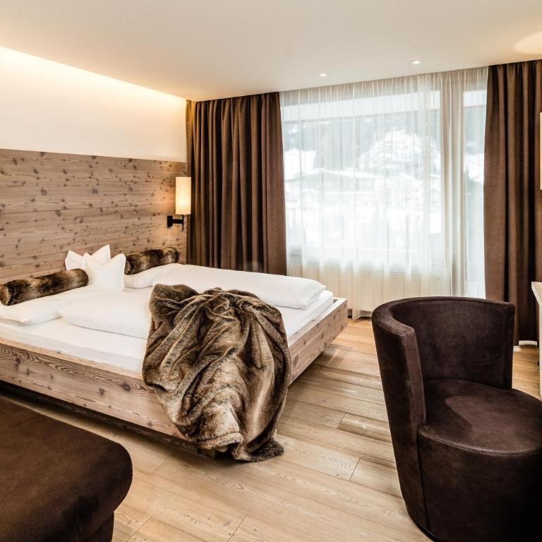 ArtHotel Anterleghes - Gardenahotels - Camera Matrimoniale Superior - 13
