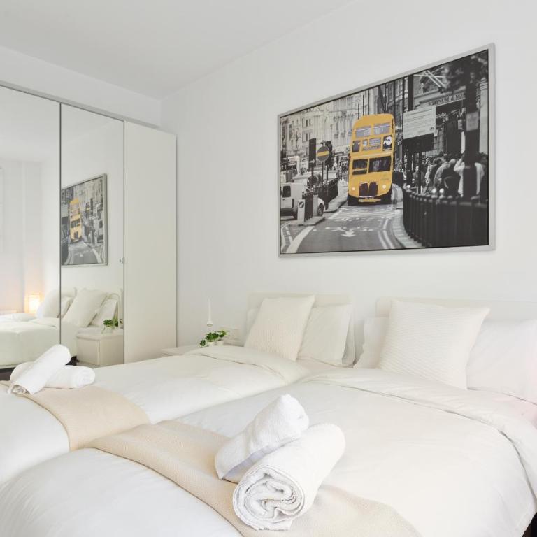 S4D Park Güell - Three-Bedroom Apartment - 14