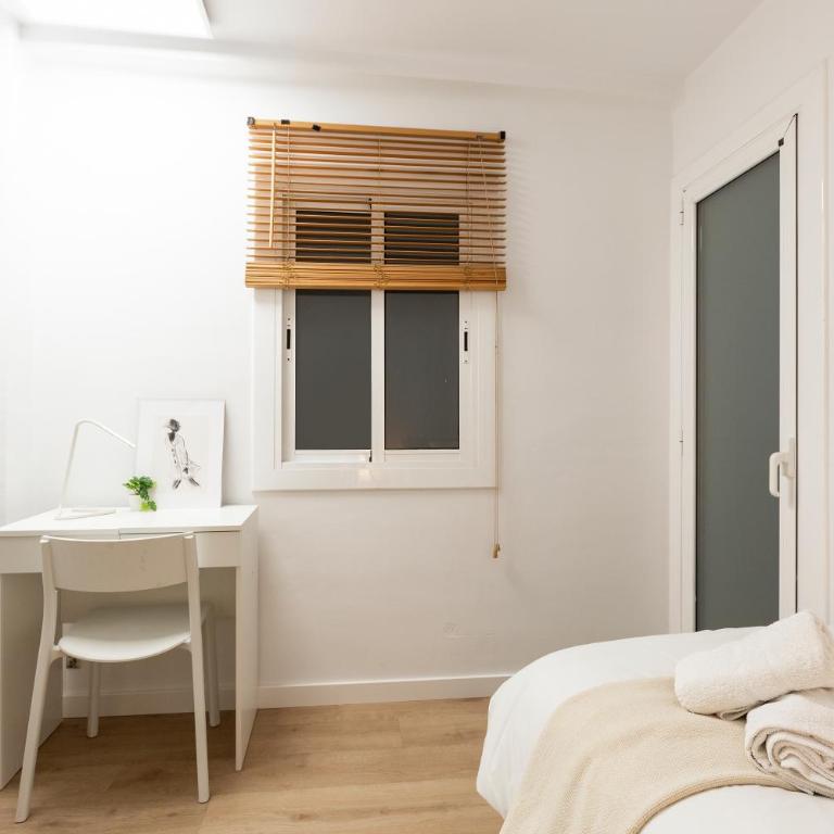 S4D Park Güell - Three-Bedroom Apartment - 17