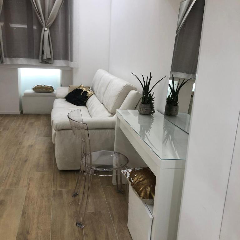 Modern Mini Loft Fleming - One-Bedroom Apartment - 14