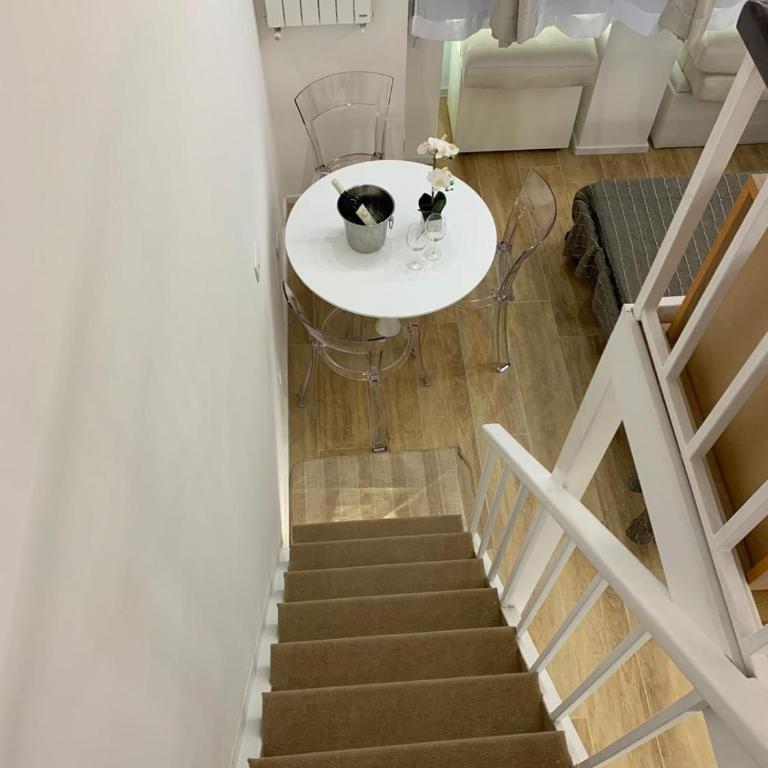 Modern Mini Loft Fleming - One-Bedroom Apartment - 21