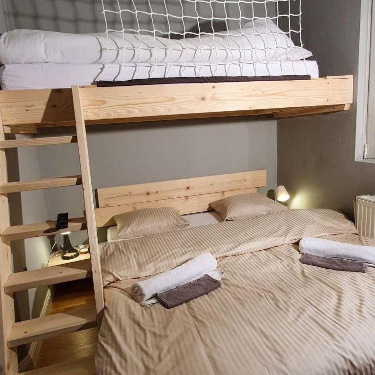NEST - Triple Room with View - 3