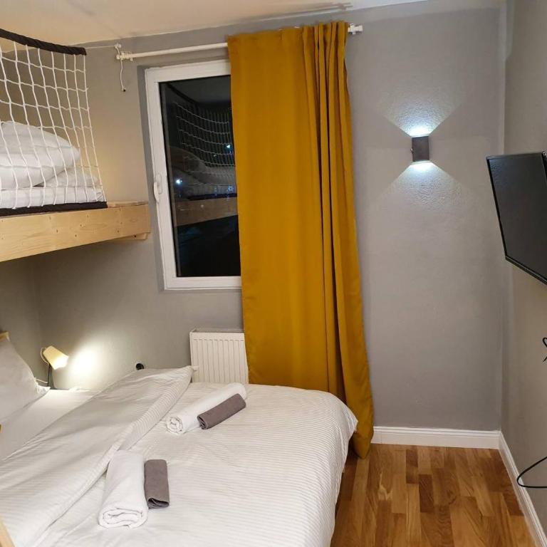 NEST - Triple Room with View - 4