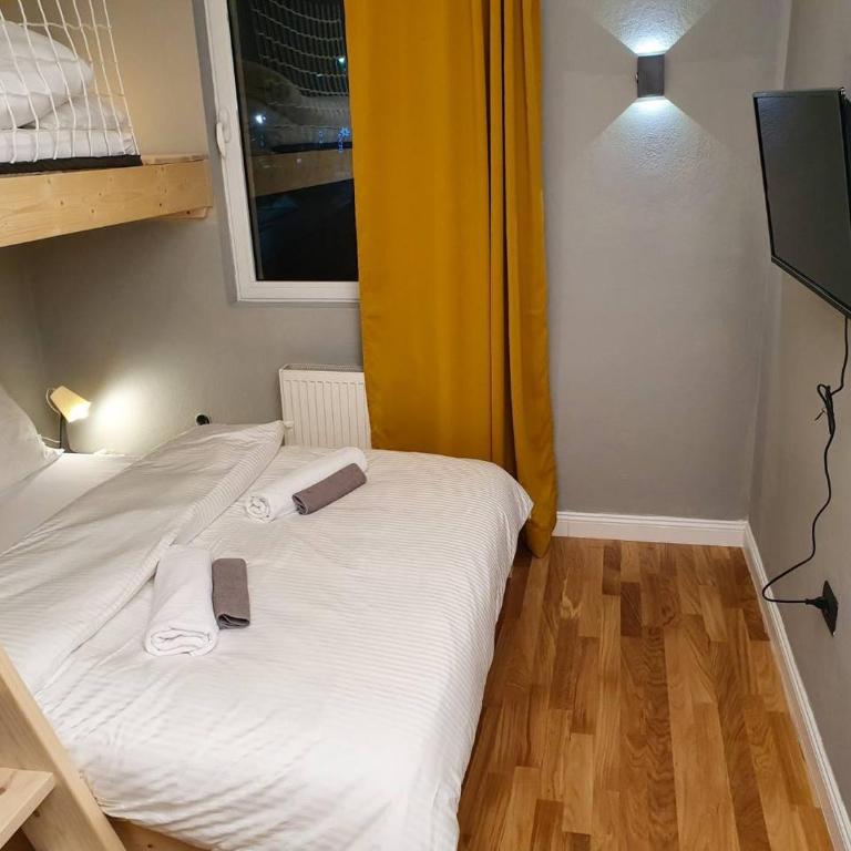 NEST - Triple Room with View - 6