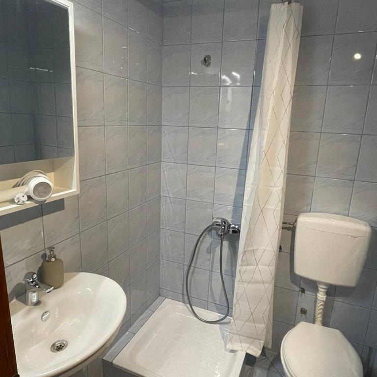 NEST - Triple Room with View - 5